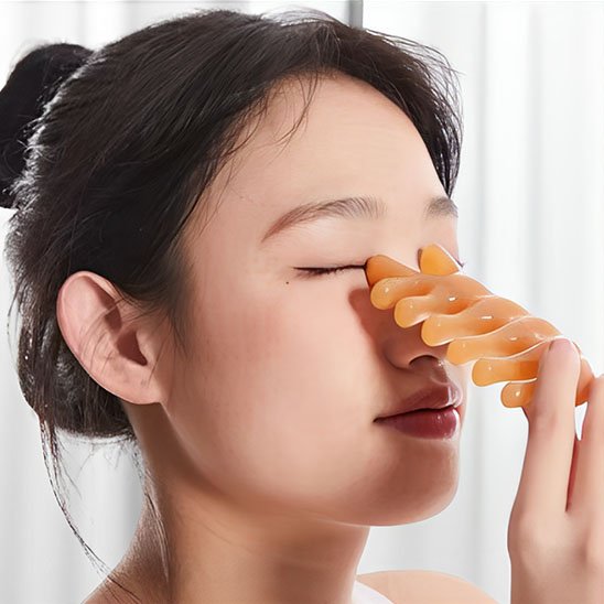 gua sha sur haut du nez